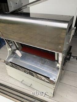 Harvester 13mm Bread Slicer Machine Tabletop Commercial In Good Condition