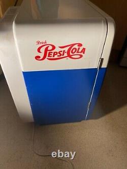 Vintage Pepsi cola fridge vending machine
